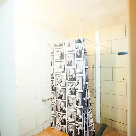 360 Hostel *